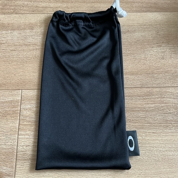 Oakley Radar Array Soft Vault Case - Picture 6 of 6